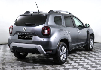 Подержанный автомобиль Renault Duster 2021 года (3 фото)