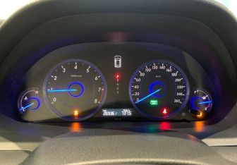 Подержанный автомобиль Honda Crosstour 2012 года (14 фото)