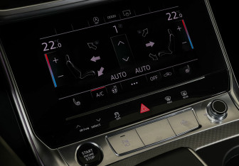 Подержанный автомобиль Audi A6 Sedan 2020 года (18 фото)