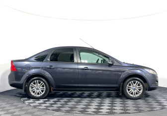 Подержанный автомобиль Ford Focus Sedan 2008 года (4 фото)