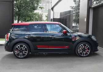 Подержанный автомобиль MINI Countryman 2020 года (4 фото)
