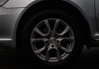 Подержанный автомобиль Skoda Octavia Liftback 2011 года (18 фото)