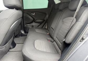 Подержанный автомобиль Hyundai ix35 2014 года (11 фото)