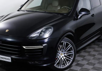 Подержанный автомобиль Porsche Cayenne 2015 года (29 фото)