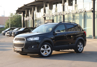 Подержанный автомобиль Chevrolet Captiva 2014 года (19 фото)