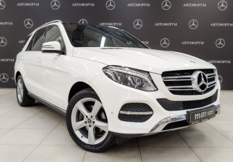 Подержанный автомобиль Mercedes-Benz GLE 2017 года (3 фото)