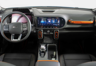 Подержанный автомобиль Haval Dargo 2023 года (11 фото)