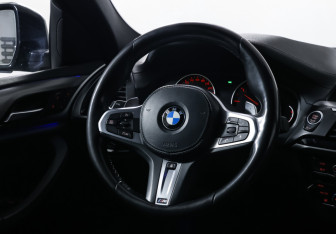 Подержанный автомобиль BMW X4 2019 года (15 фото)