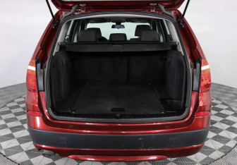 Подержанный автомобиль BMW X3 2013 года (9 фото)