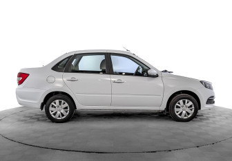 Подержанный автомобиль LADA (ВАЗ) Granta Sedan 2023 года (4 фото)