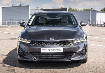 Подержанный автомобиль Kia K5 2020 года (2 фото)