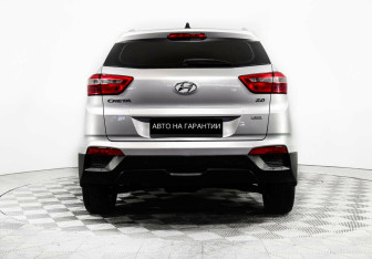 Подержанный автомобиль Hyundai Creta 2018 года (6 фото)