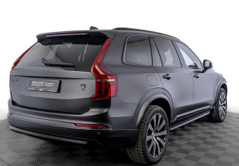 Подержанный автомобиль Volvo XC90 2021 года (5 фото)
