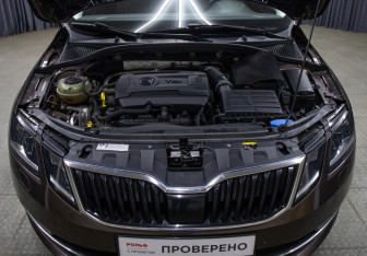 Подержанный автомобиль Skoda Octavia Liftback 2017 года (9 фото)
