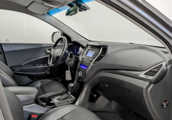 Подержанный автомобиль Hyundai Santa Fe 2016 года (11 фото)