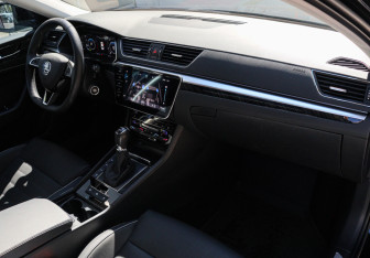 Подержанный автомобиль Skoda Superb Liftback 2024 года (7 фото)