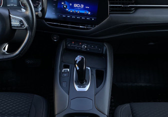 Подержанный автомобиль Haval F7 2019 года (13 фото)