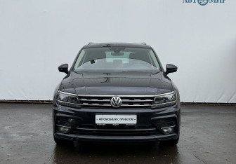 Подержанный автомобиль Volkswagen Tiguan 2019 года (2 фото)