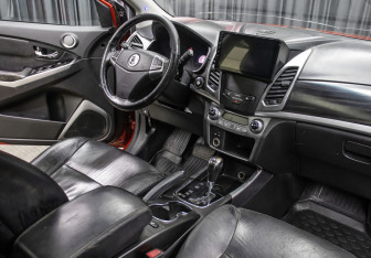 Подержанный автомобиль SsangYong Actyon 2013 года (11 фото)