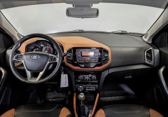 Подержанный автомобиль LADA (ВАЗ) XRAY 2019 года (15 фото)