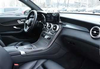 Подержанный автомобиль Mercedes-Benz GLC Coupe 2021 года (9 фото)