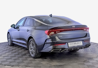 Подержанный автомобиль Kia K5 2021 года (7 фото)