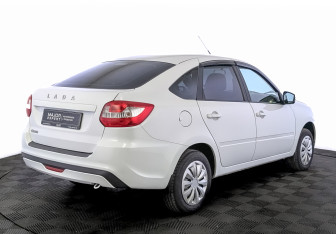 Подержанный автомобиль LADA (ВАЗ) Granta Liftback 2023 года (5 фото)