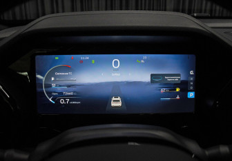 Подержанный автомобиль Geely Monjaro 2023 года (13 фото)