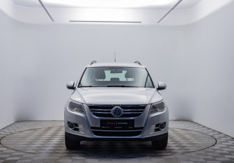 Подержанный автомобиль Volkswagen Tiguan 2011 года (2 фото)