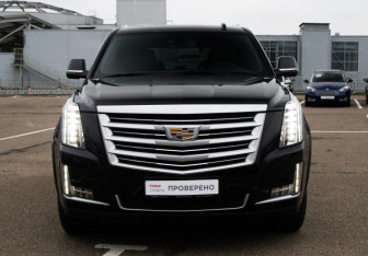 Подержанный автомобиль Cadillac Escalade Suv 2016 года (2 фото)