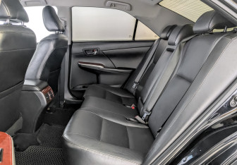 Подержанный автомобиль Toyota Camry Sedan 2014 года (12 фото)