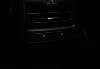 Подержанный автомобиль Changan UNI-S 2024 года (11 фото)