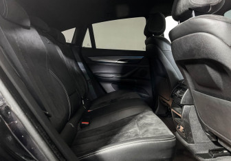 Подержанный автомобиль BMW X6 2018 года (14 фото)