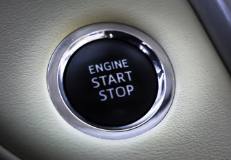 Подержанный автомобиль Toyota Land Cruiser Suv 2016 года (22 фото)