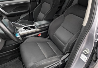 Подержанный автомобиль Geely Coolray 2022 года (20 фото)