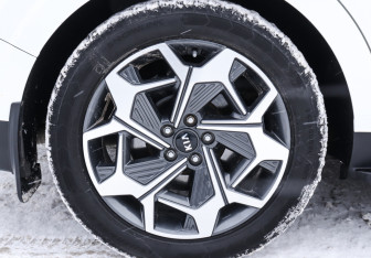 Подержанный автомобиль Kia Carnival 2020 года (24 фото)