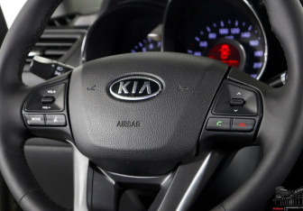 Подержанный автомобиль Kia Rio Sedan 2012 года (11 фото)
