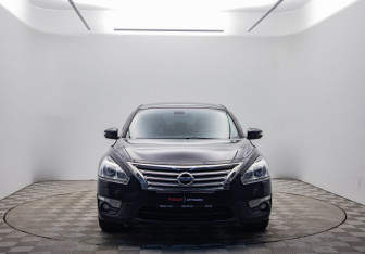 Подержанный автомобиль Nissan Teana 2014 года (2 фото)