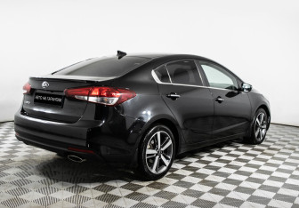 Подержанный автомобиль Kia Cerato Sedan 2018 года (3 фото)