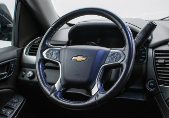 Подержанный автомобиль Chevrolet Tahoe 2017 года (14 фото)