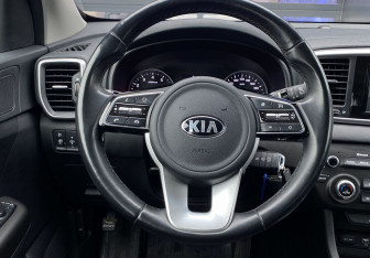 Подержанный автомобиль Kia Sportage 2019 года (19 фото)