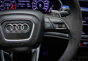 Подержанный автомобиль Audi RS Q3 Sportback 2020 года (16 фото)