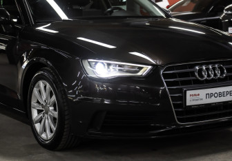 Подержанный автомобиль Audi A3 Sedan 2014 года (20 фото)