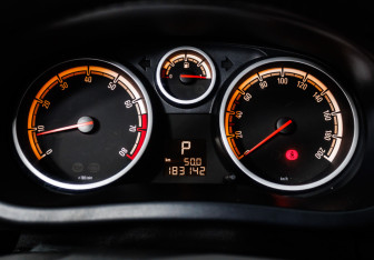 Подержанный автомобиль Opel Corsa 2008 года (4 фото)