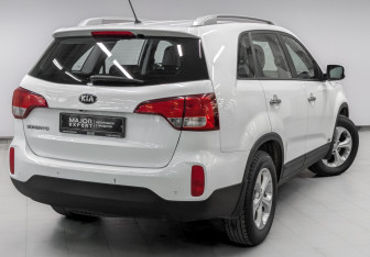 Подержанный автомобиль Kia Sorento 2014 года (5 фото)