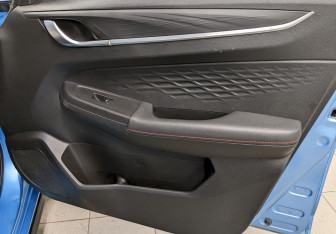 Подержанный автомобиль LIVAN X3Pro 2023 года (18 фото)