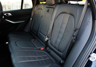 Подержанный автомобиль BMW X5 2019 года (12 фото)