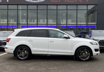 Подержанный автомобиль Audi Q7 2014 года (5 фото)