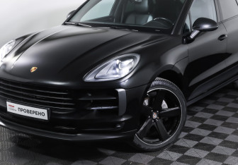 Подержанный автомобиль Porsche Macan 2020 года (24 фото)