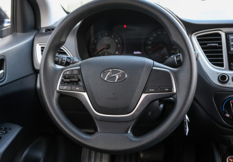 Подержанный автомобиль Hyundai Solaris Sedan 2021 года (17 фото)
